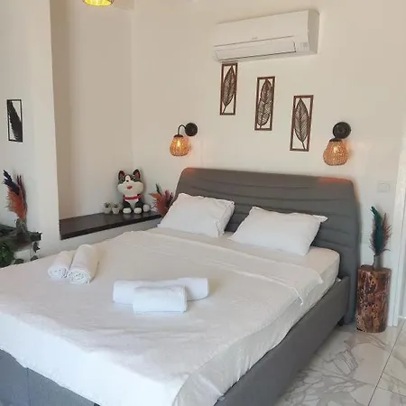 Luna Hotel *